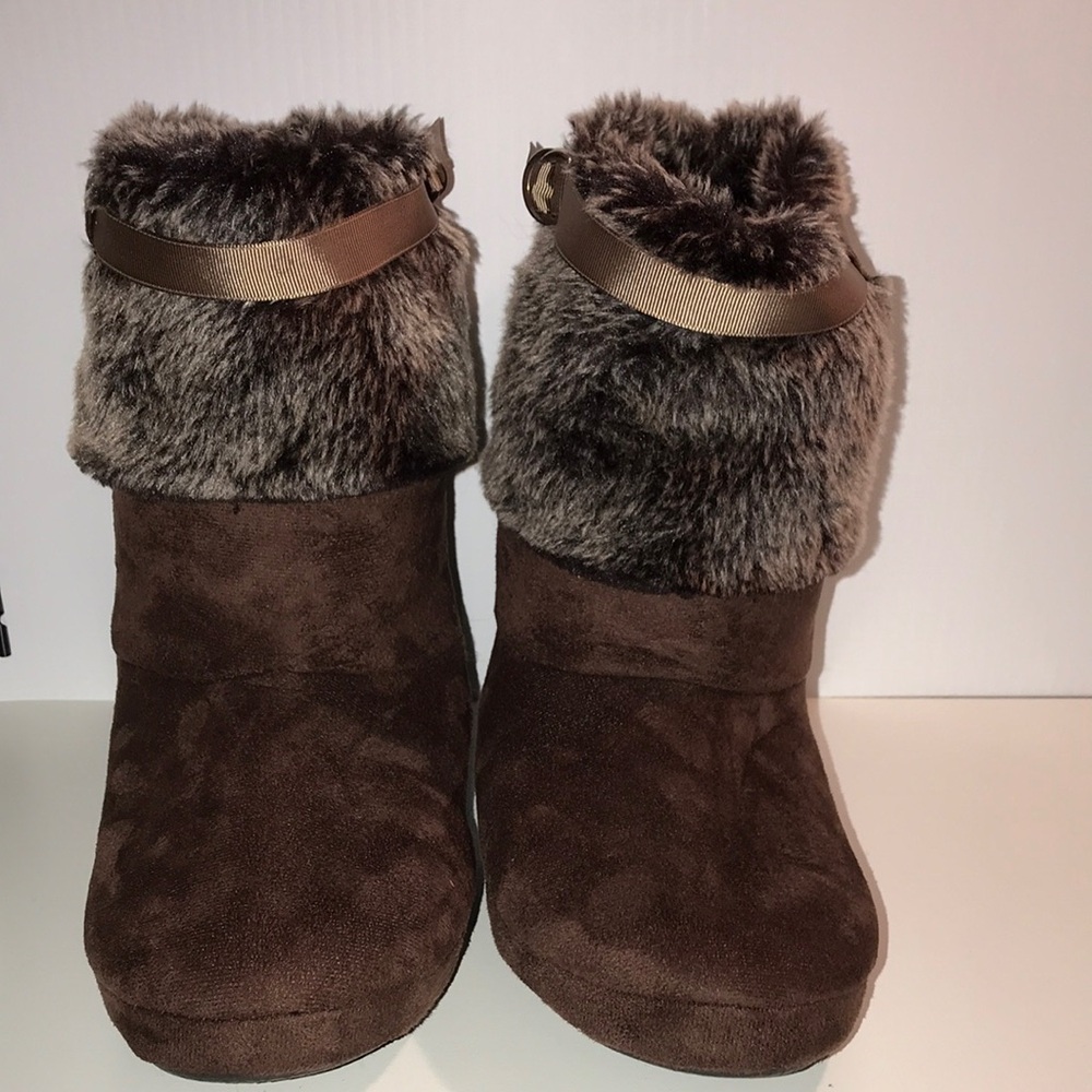 Aerosols Brown Faux Fur Ankle Boots size medium NEW